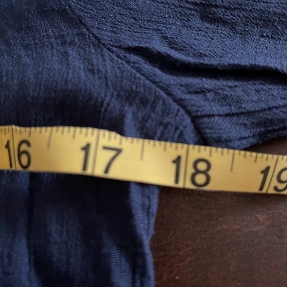 Unique Spectrum 3/4 Sleeves Boat Neckline Navy Blue Top size S/M - Picture 9 of 9